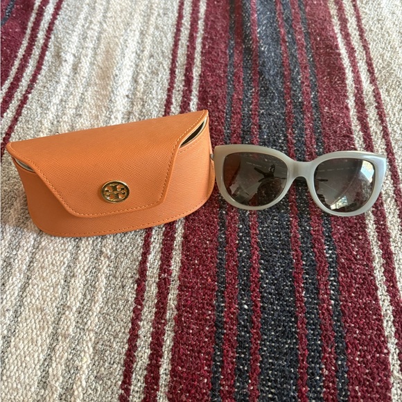 Tory Burch TY7088A Gray Cat-Eye Sunglasses with Case – 54mm main image 6